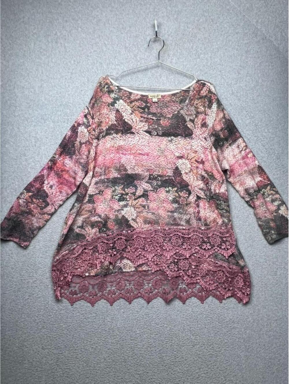 One World Live Romantic Floral Lace Hem Top 1X Plus Lagenlook Artistic Boho Chic